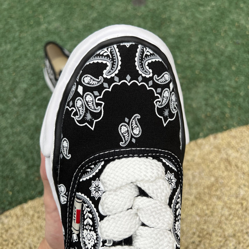 mmy sneaker 0059
