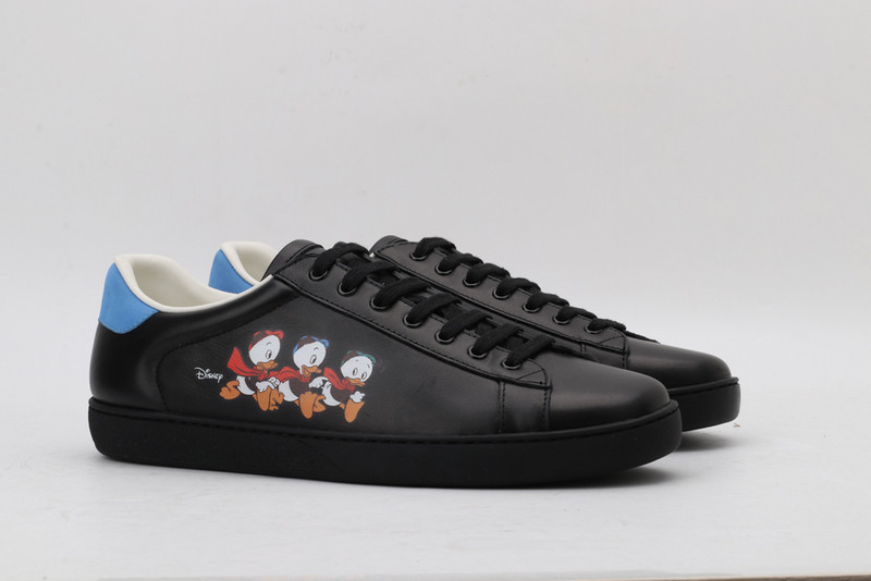 G*u*i sneaker