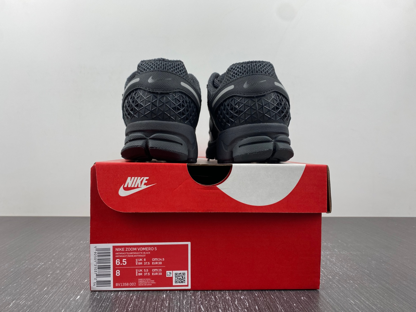 nike zoom vomero 5