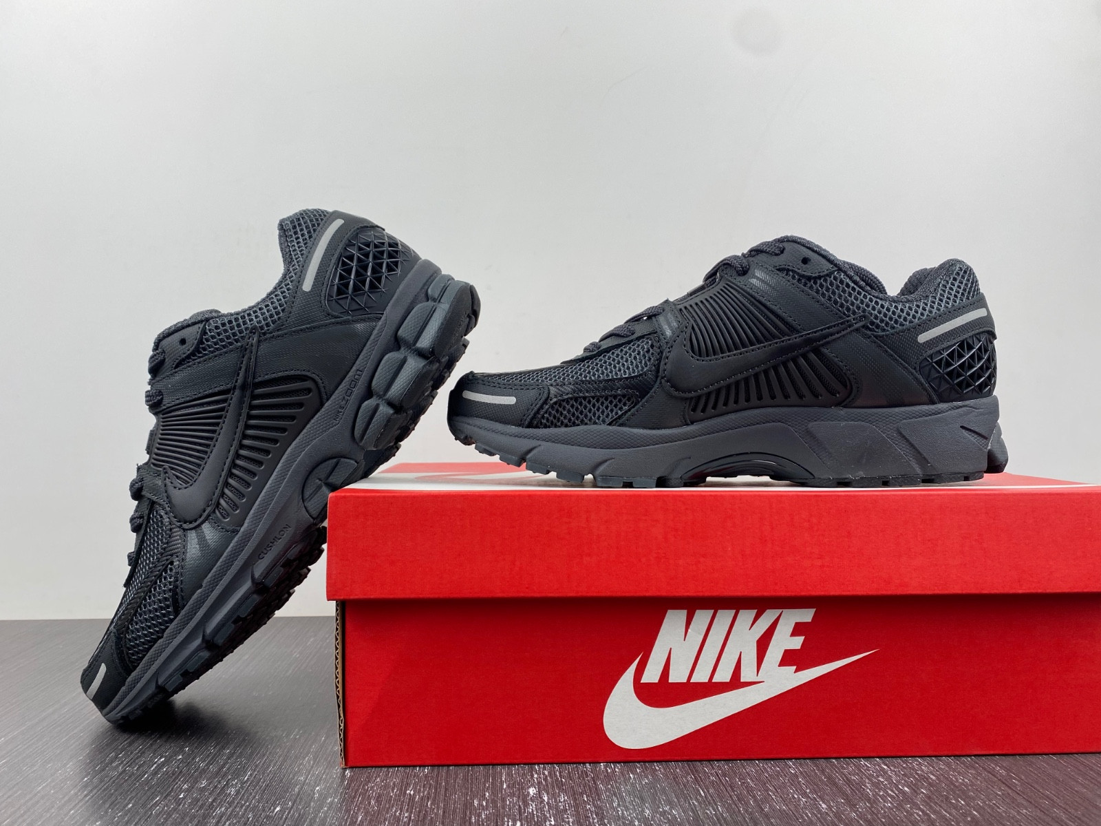 nike zoom vomero 5