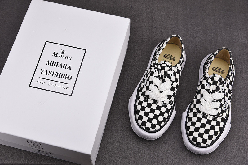 mmy sneaker 005