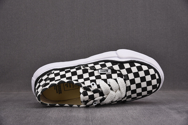 mmy sneaker 005