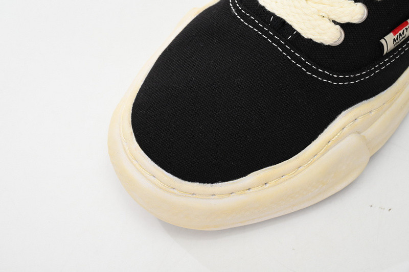 mmy sneaker 0046