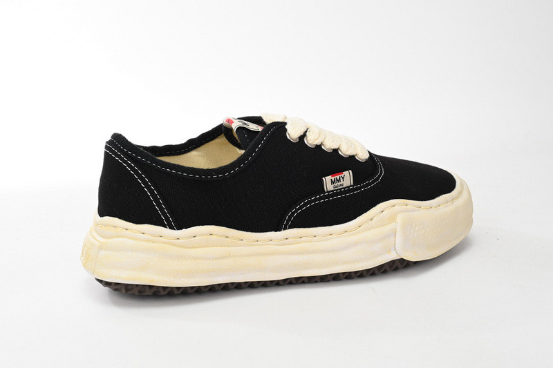 mmy sneaker 0046