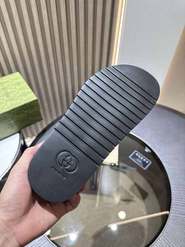 guci slides