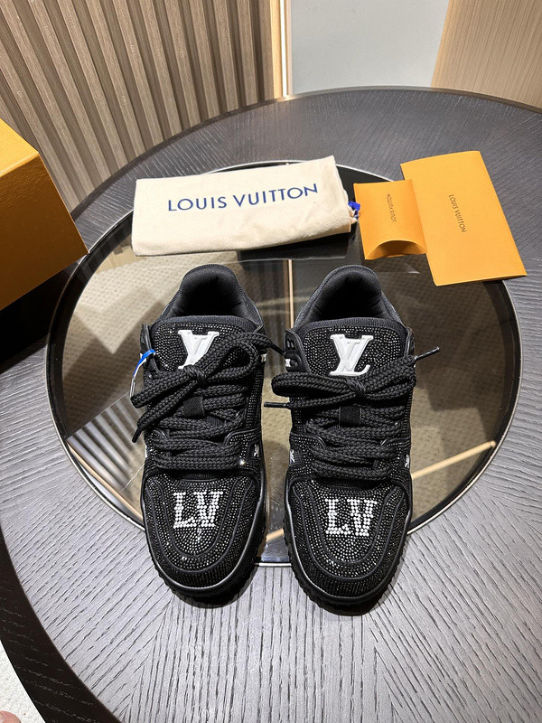 lwe sneaker