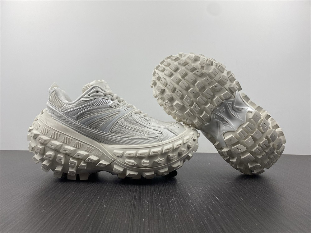Ba*len*cia*ga defender sneaker