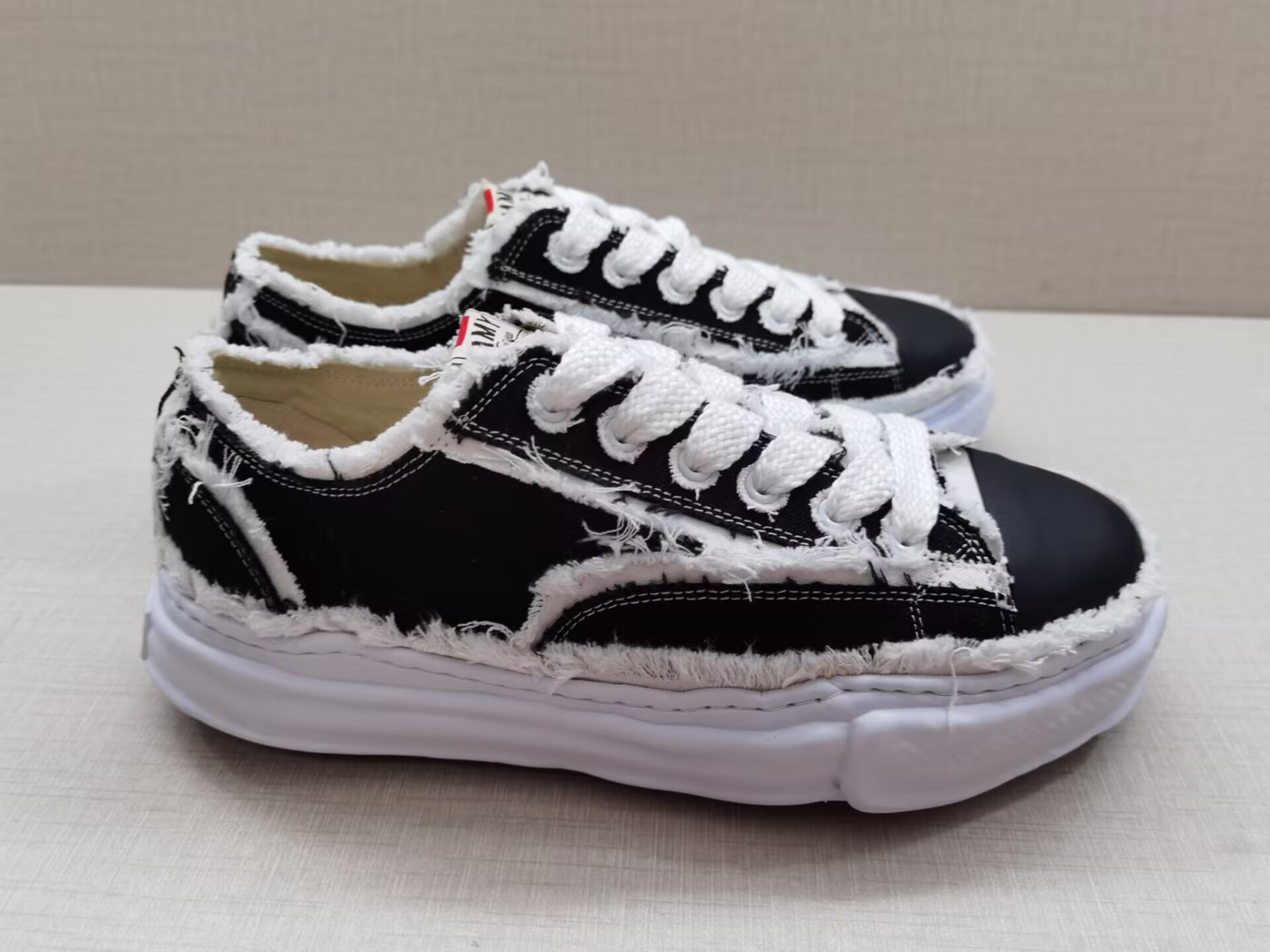 mmy sneaker 0065