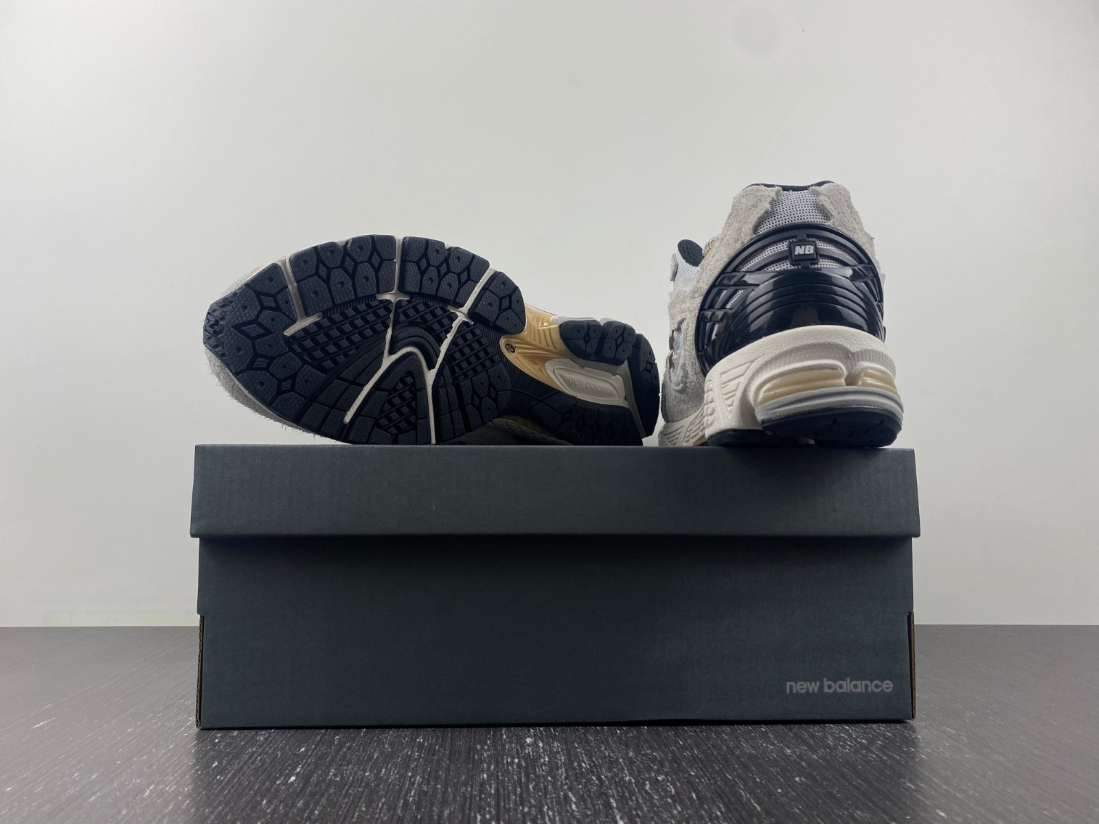 new balance 1906d protection pack reflection men