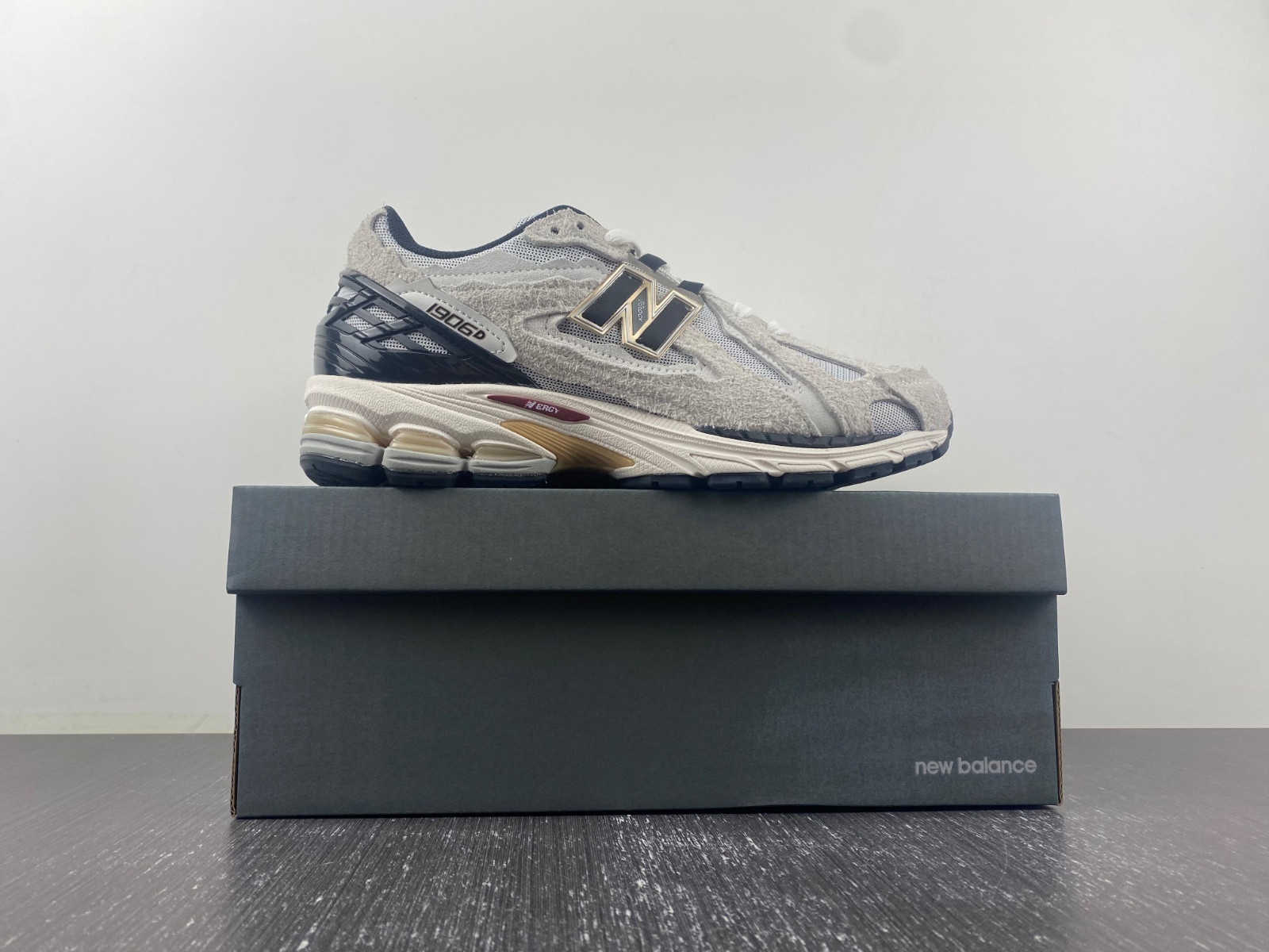 new balance 1906d protection pack reflection men