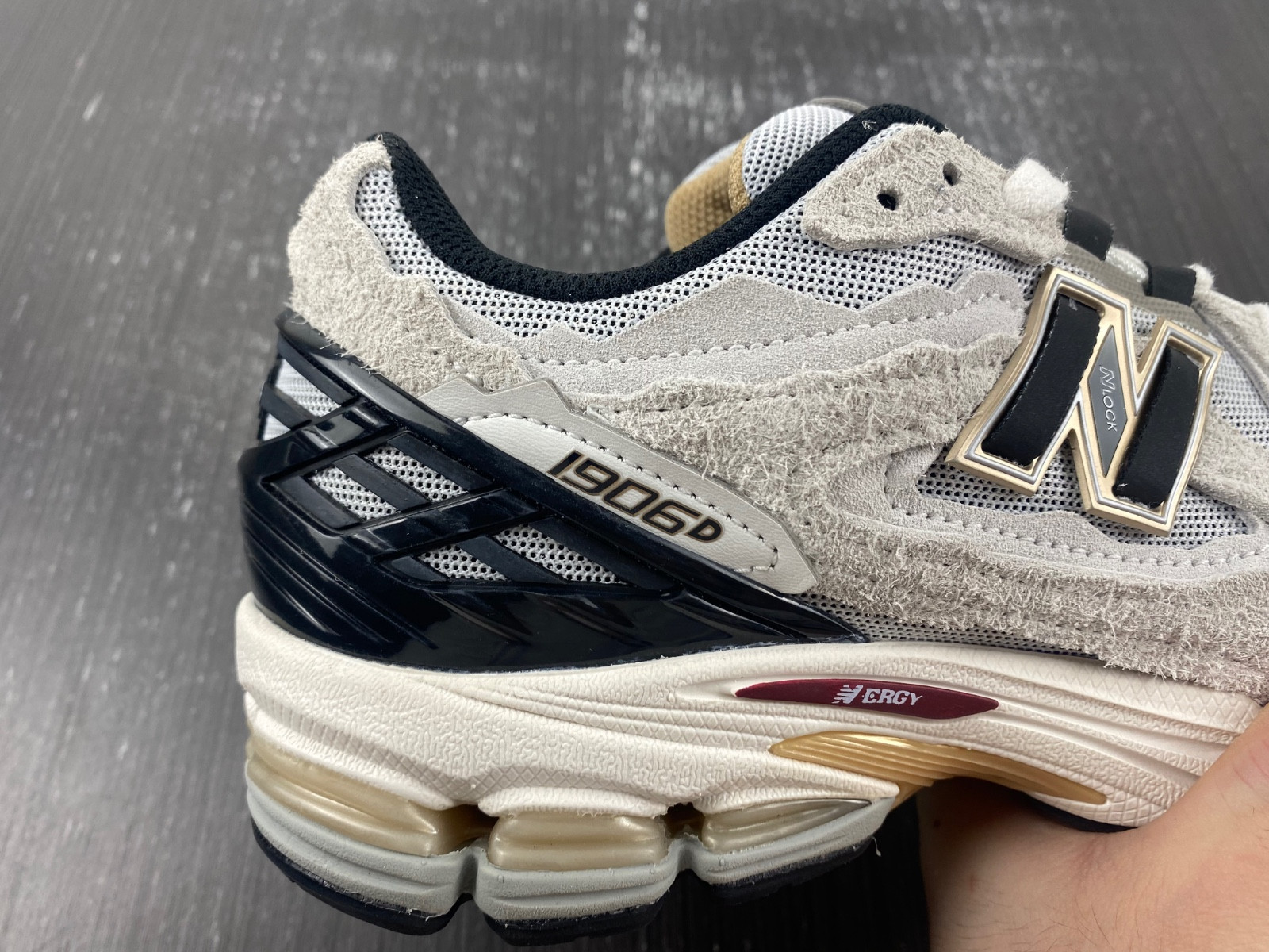 new balance 1906d protection pack reflection men