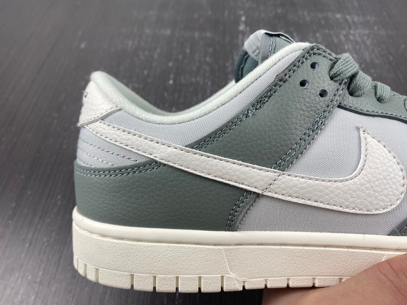 nike dunk low mica green men