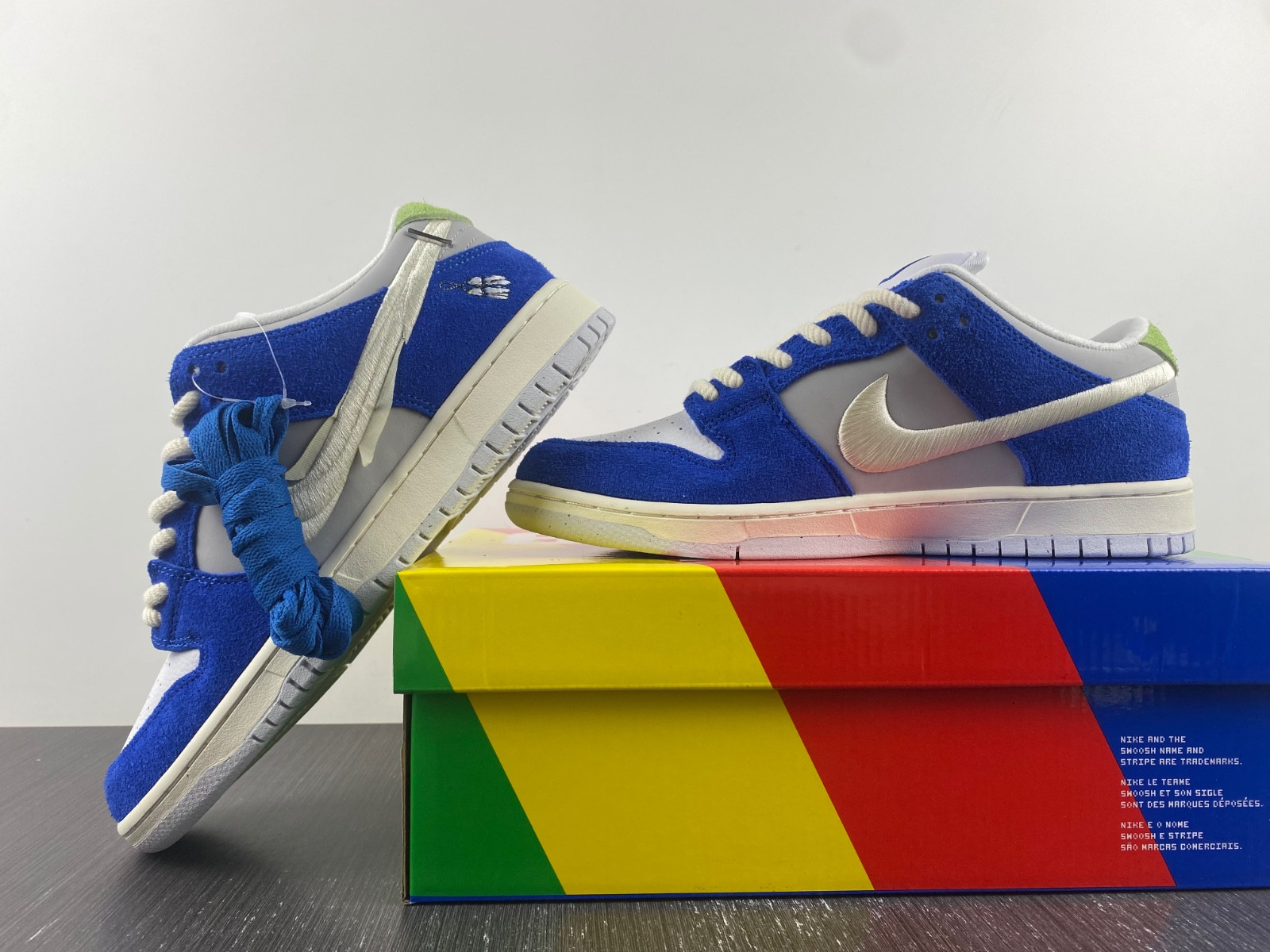 fly streetwear nike sb dunk low - dq5130-400