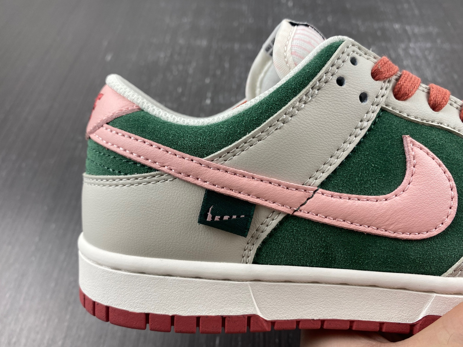 nike dunk low se all petals united fir green (women