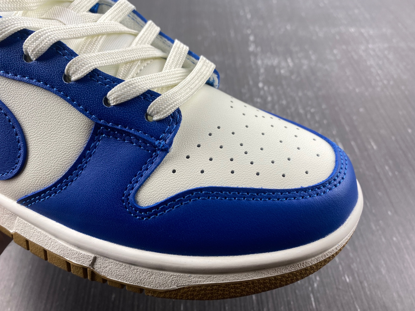 nike dunk low royal blue gold fb7173-141