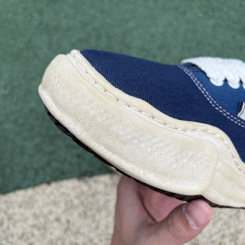 mmy sneaker 0060