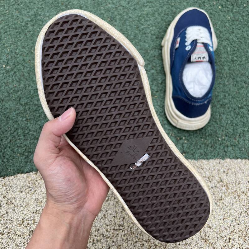 mmy sneaker 0060