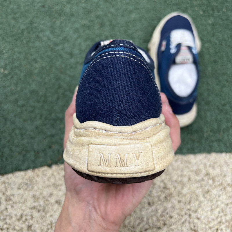 mmy sneaker 0060