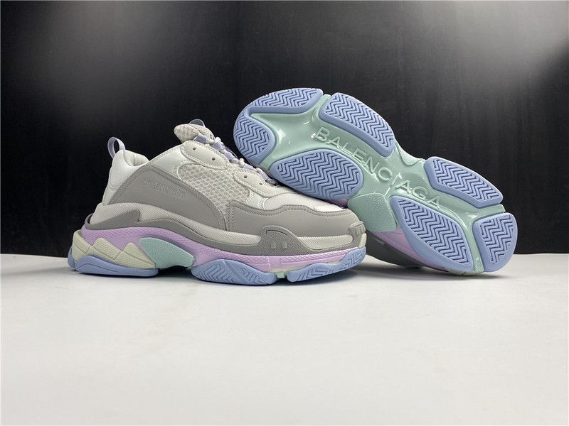 Ba*len*cia*ga triple s