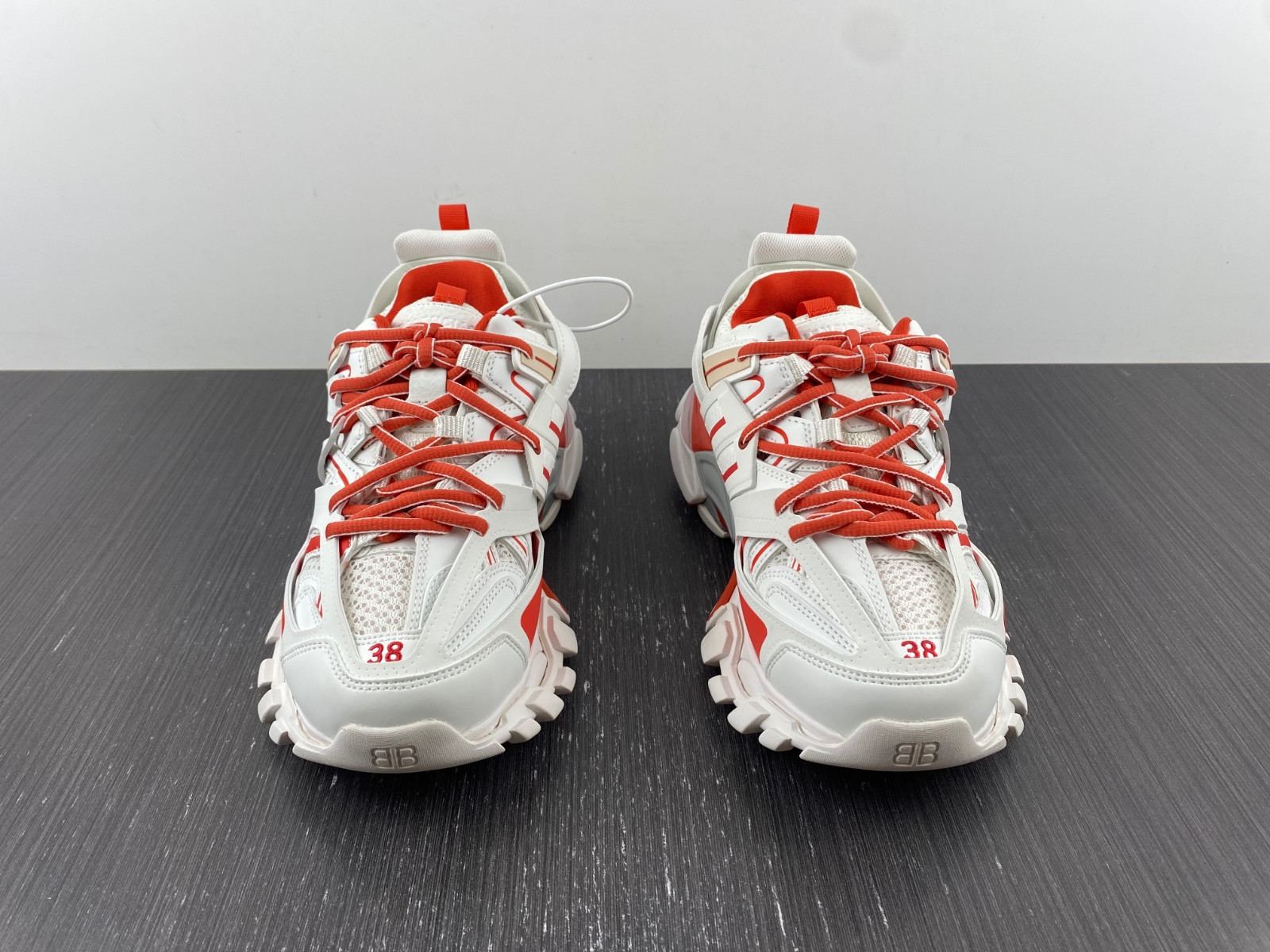 Ba*len*cia*ga track trainers