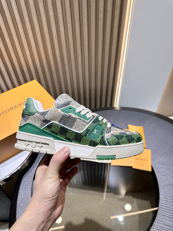 lwe sneaker