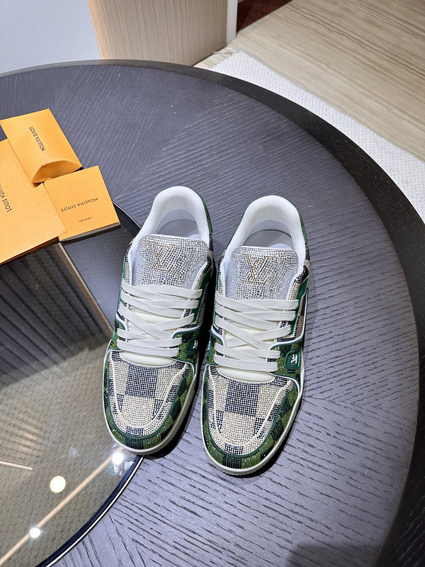 lwe sneaker