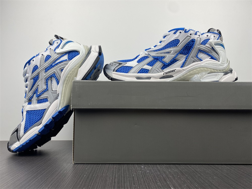 Ba*len*cia*ga runner sneaker 677403w3rb34912
