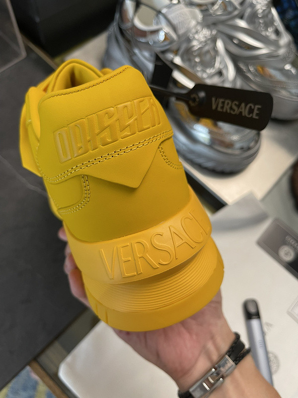 vesace sneakers
