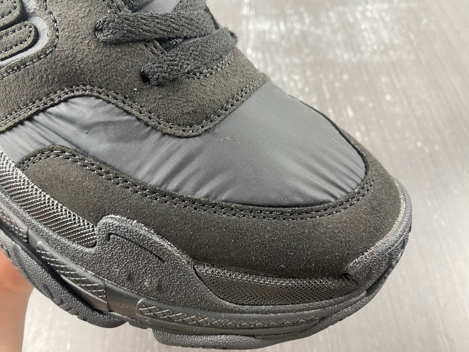 Ba*len*cia*ga triple s