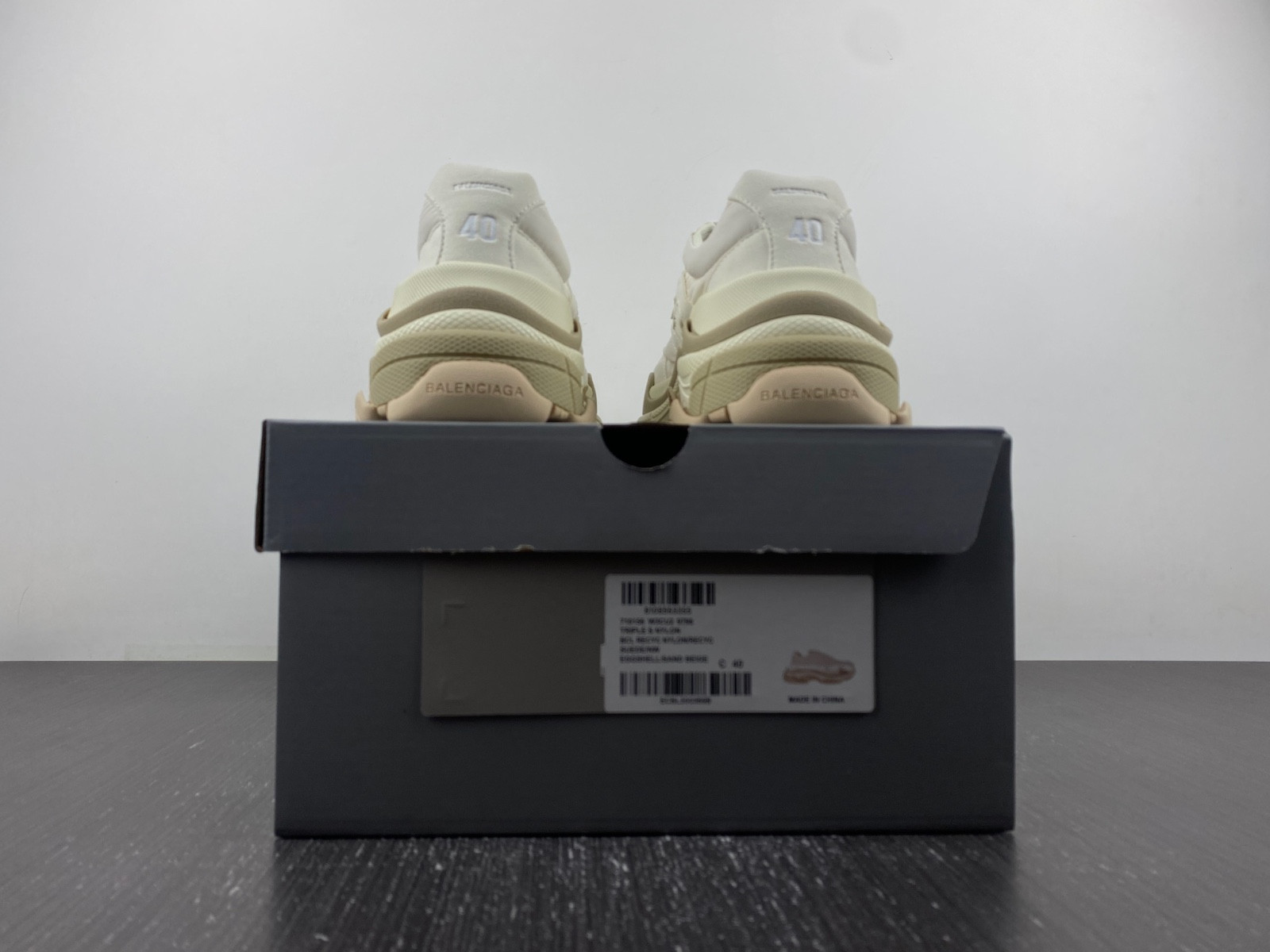 Ba*len*cia*ga triple s