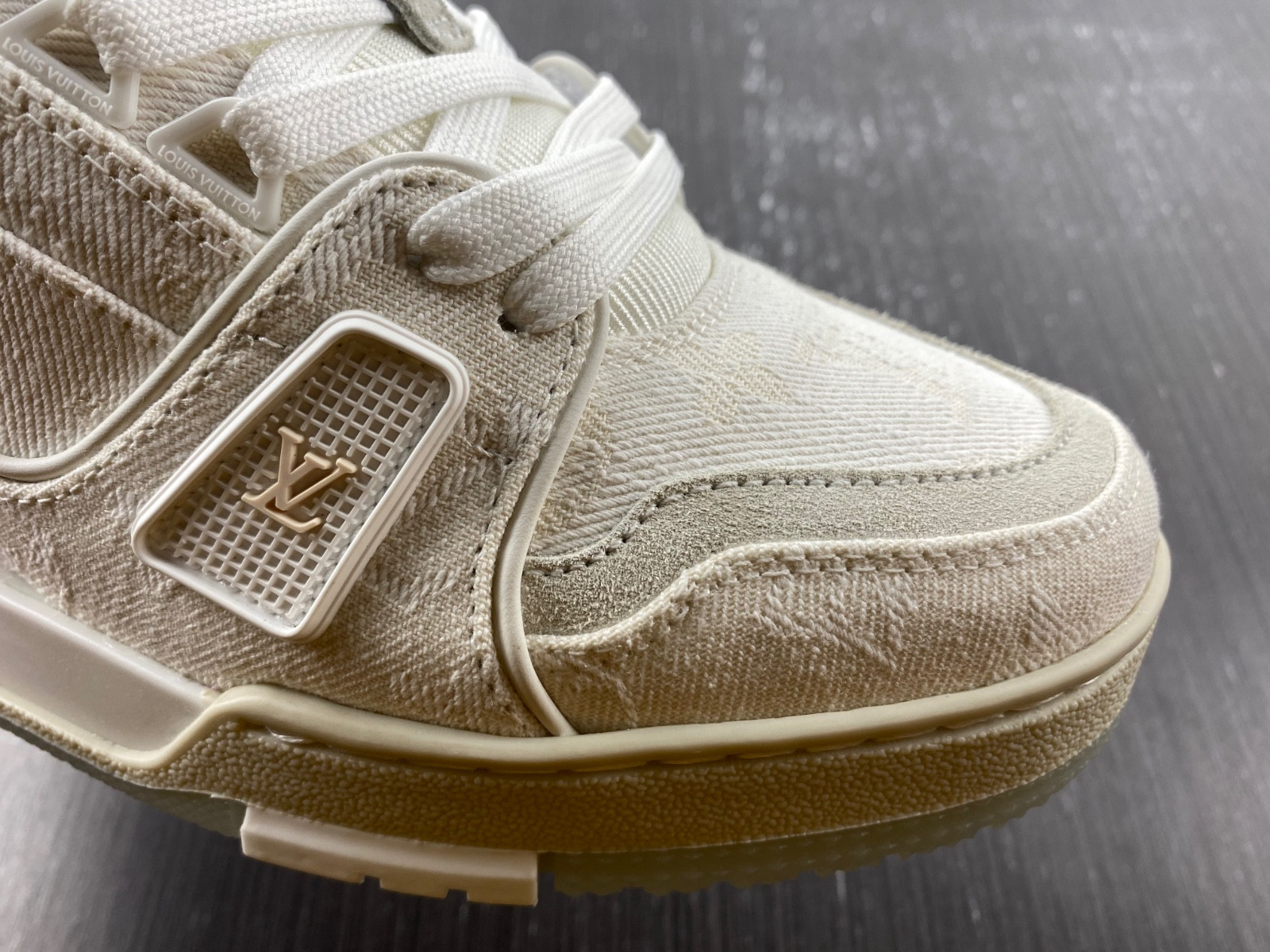 lwe sneaker