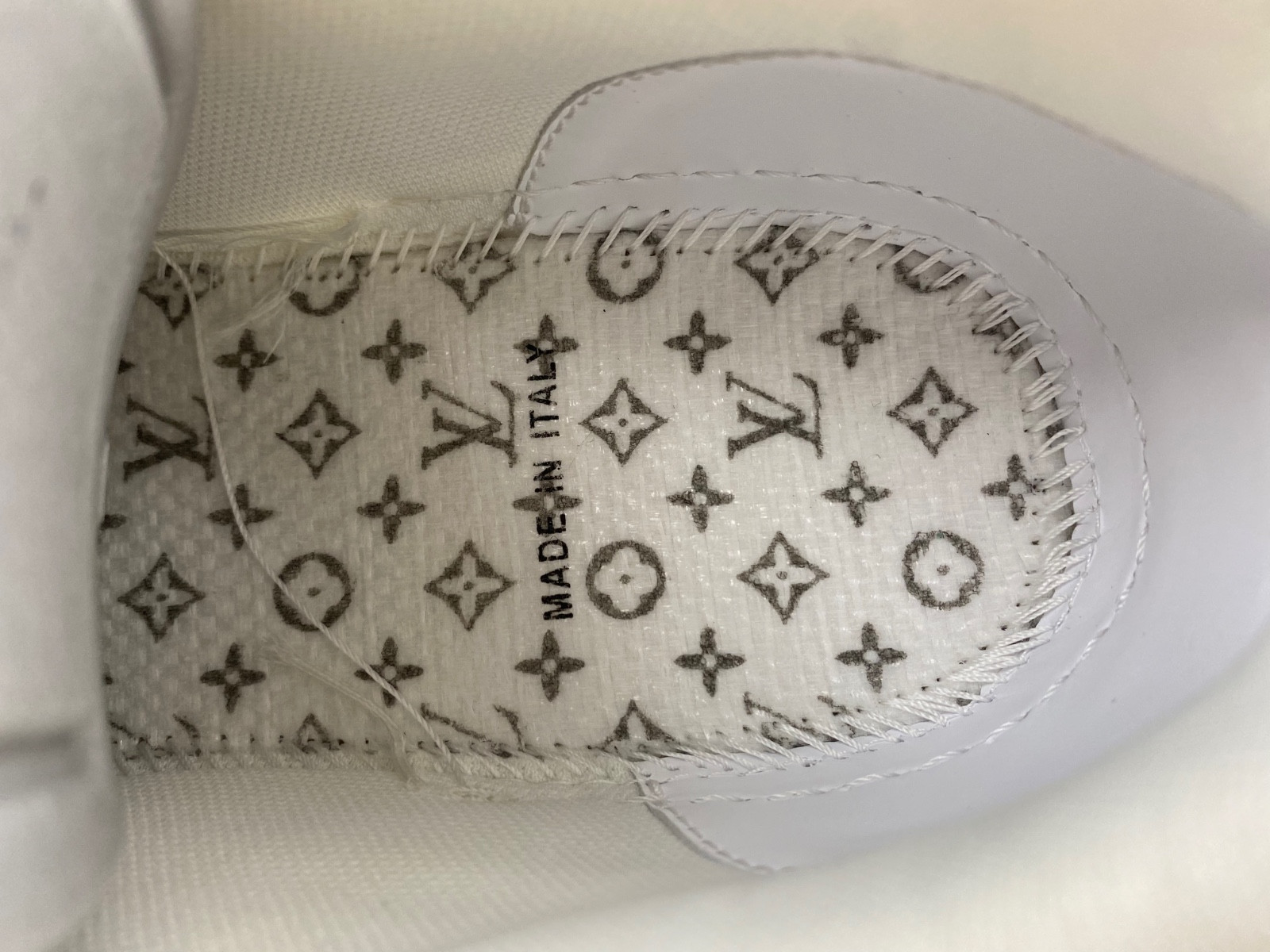 lwe sneaker