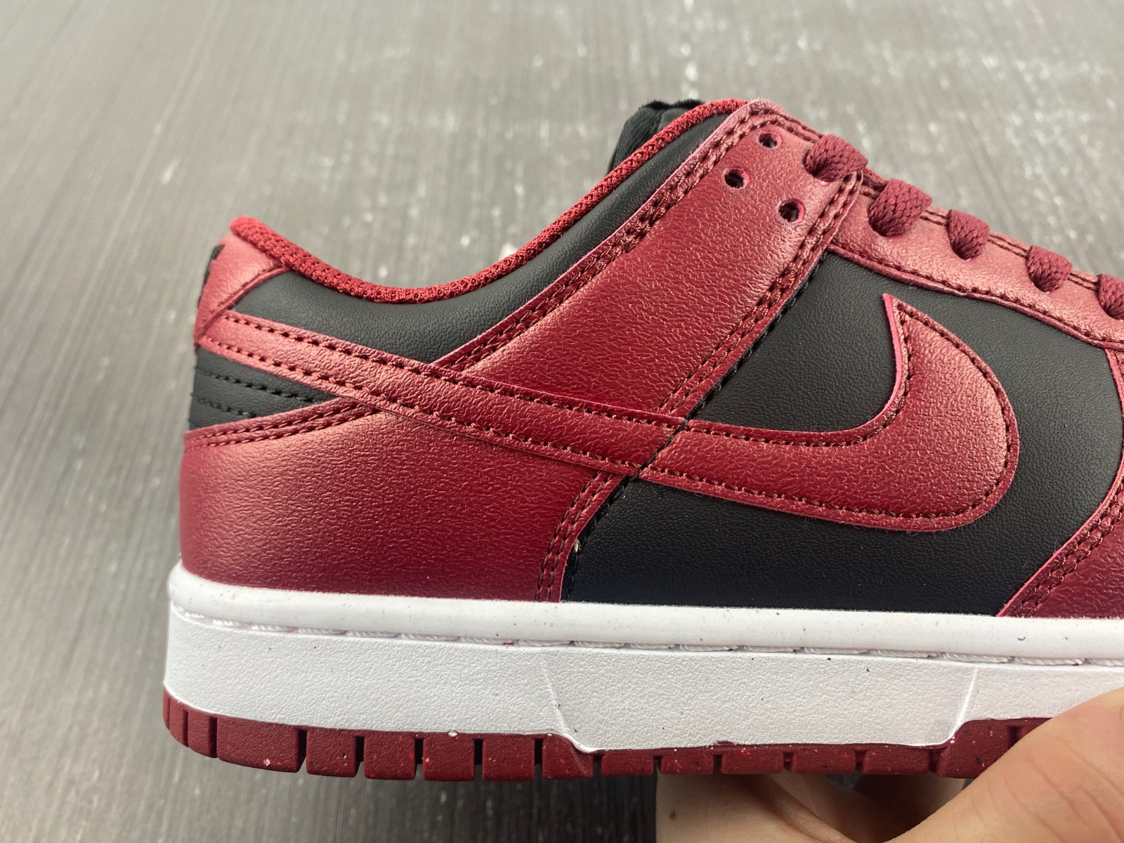 nike dunk low next nature dark red black dn1431-002