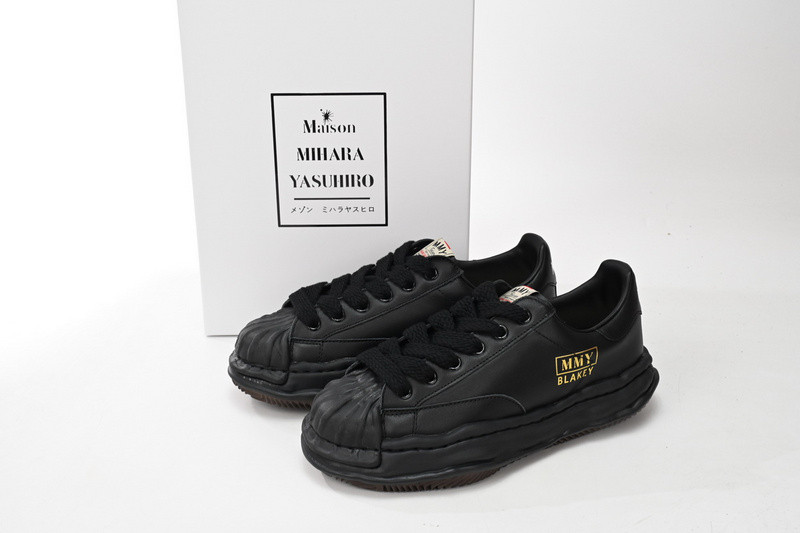 mmy sneaker 0032