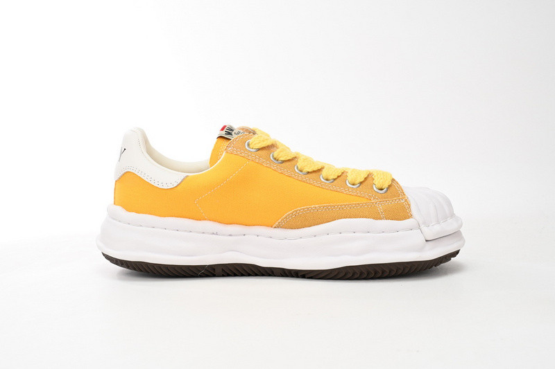 mmy sneaker 0033