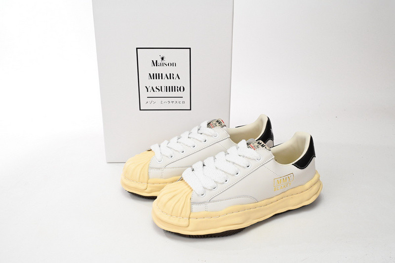 mmy sneaker 0039