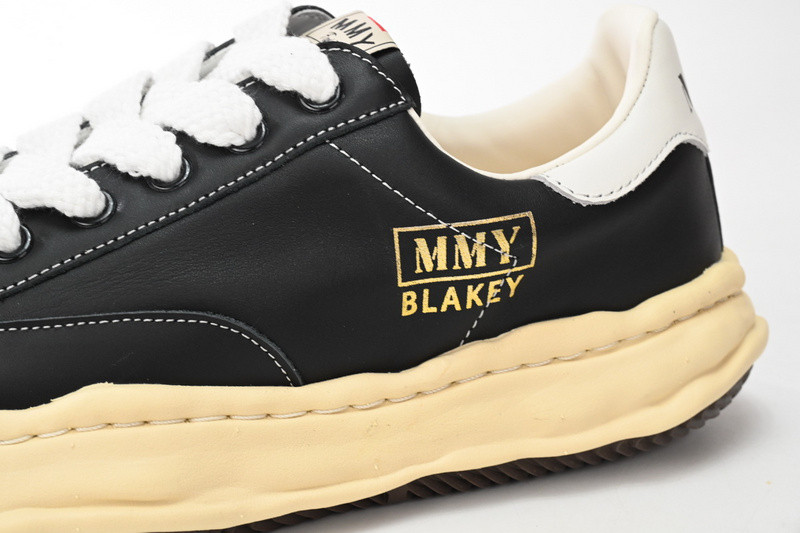 mmy sneaker 0040