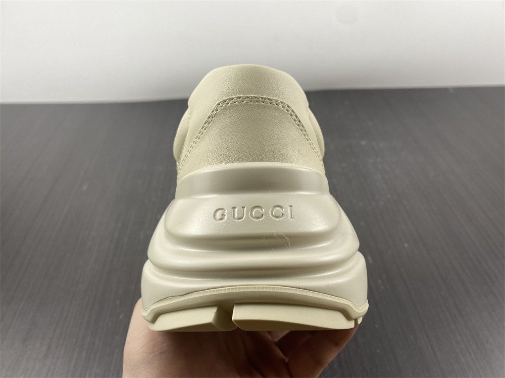G*u*i sneaker pink with duck