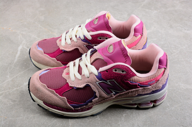 new balance 2002r