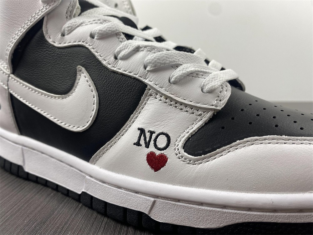 nike sb dunk high Sup*e by any means black dn3741-002