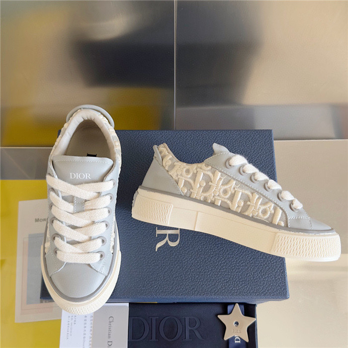 D*or b33 sneaker