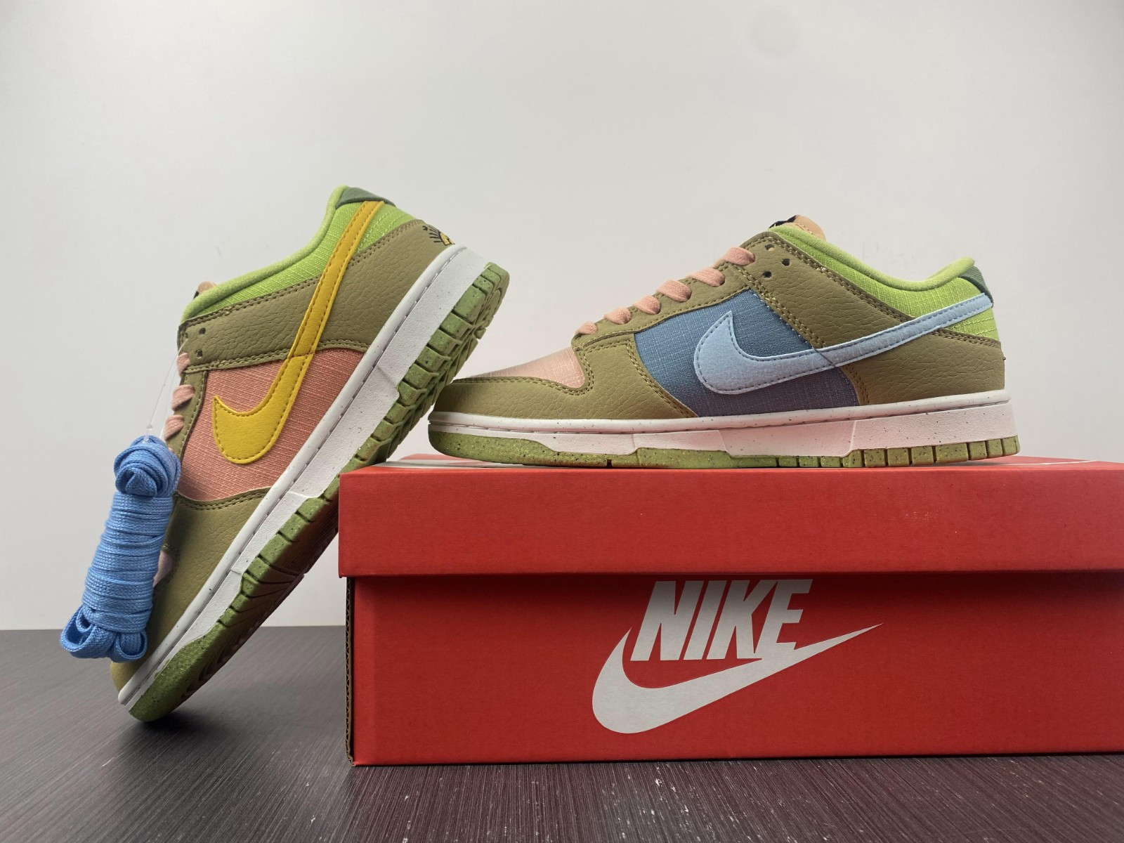 nike dunk low next nature sun club arctic orange dm0583-800