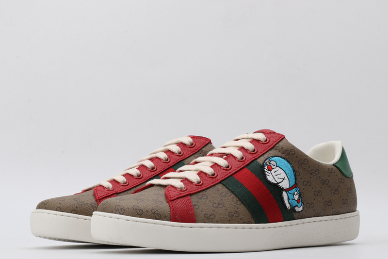 G*u*i sneaker