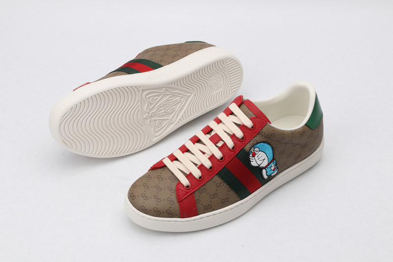G*u*i sneaker