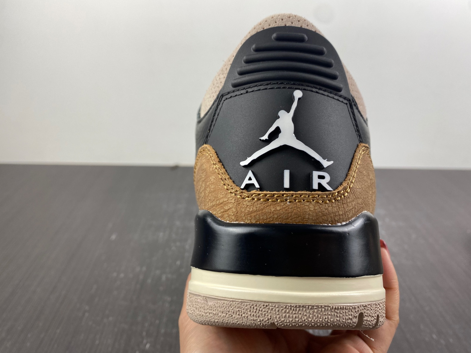 air jordan 3 desert cement ct8532-008