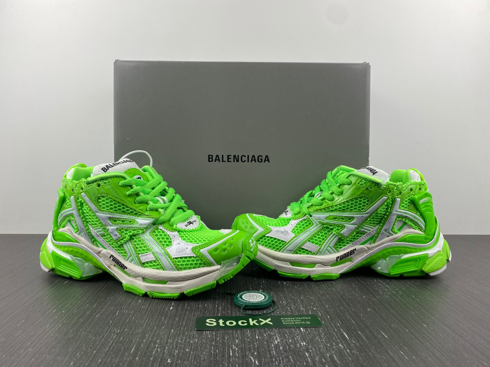 Ba*len*cia*ga runner sneaker