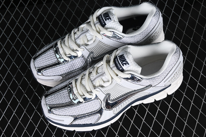 nike zoom vomero 5 photon dust metallic silver women