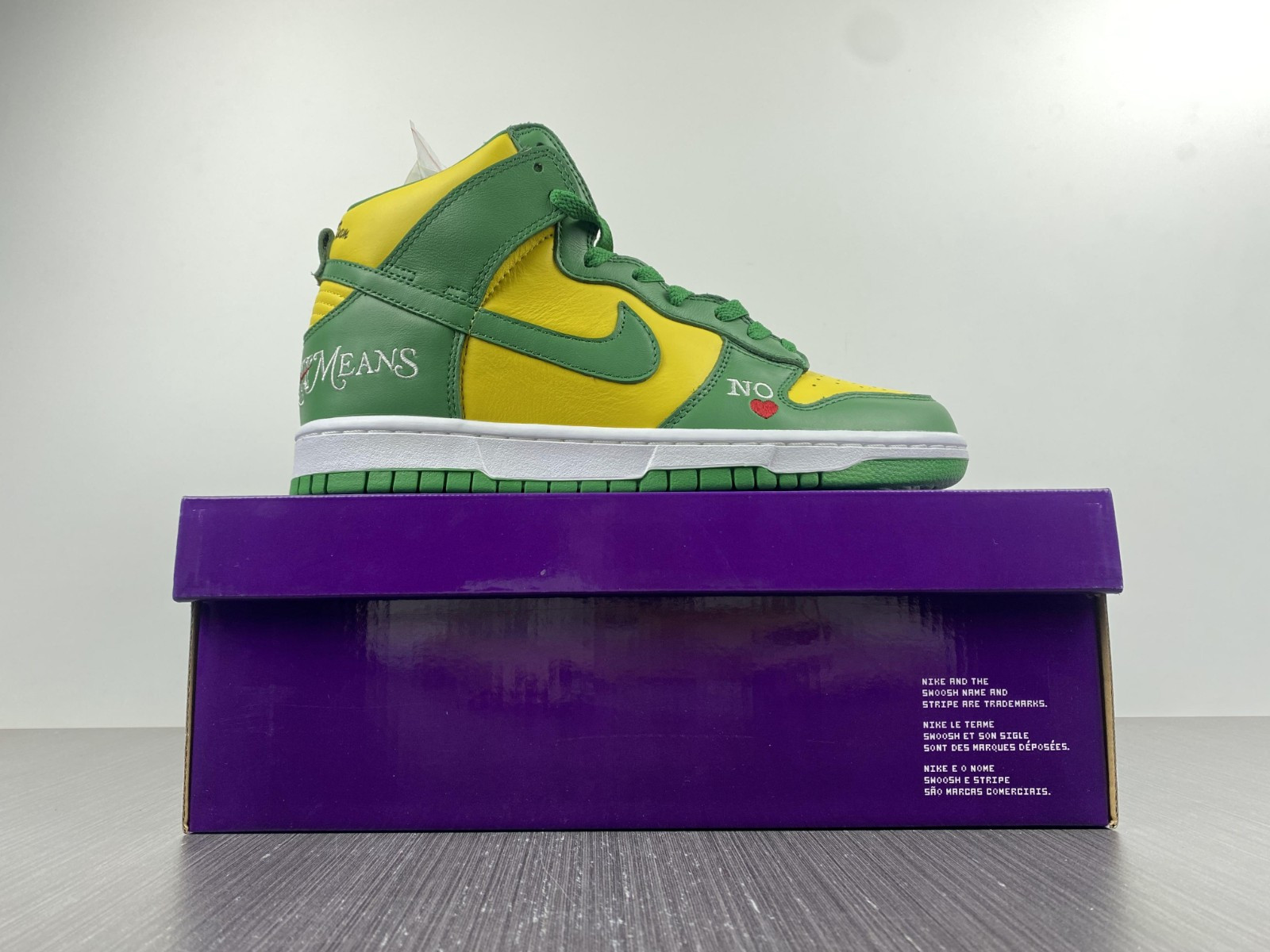 nike sb dunk high Sup*e by any means brazil dn3741-700