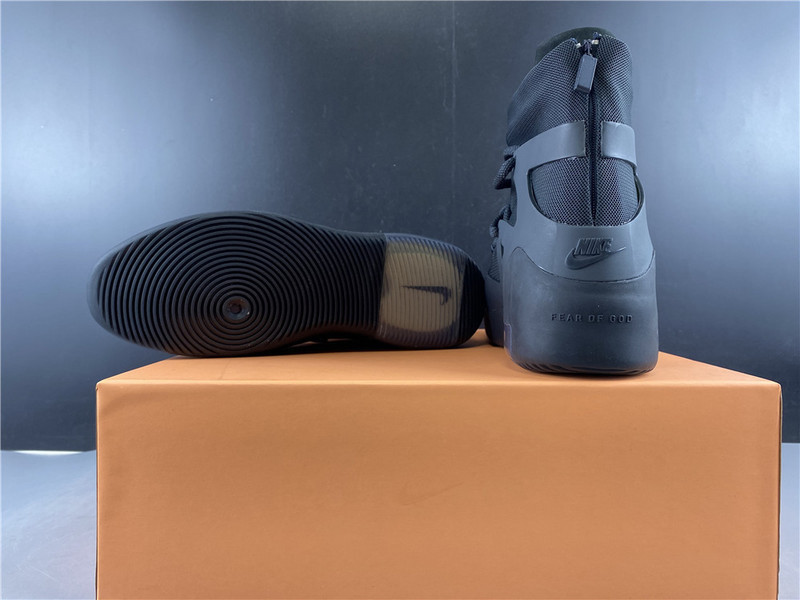 nike air fear of god 1 fog ar4237-005