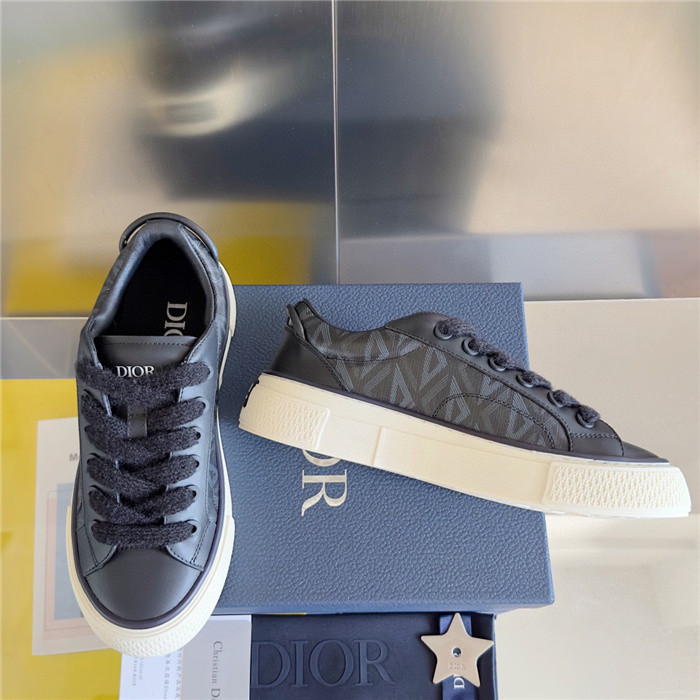 D*or b33 sneaker